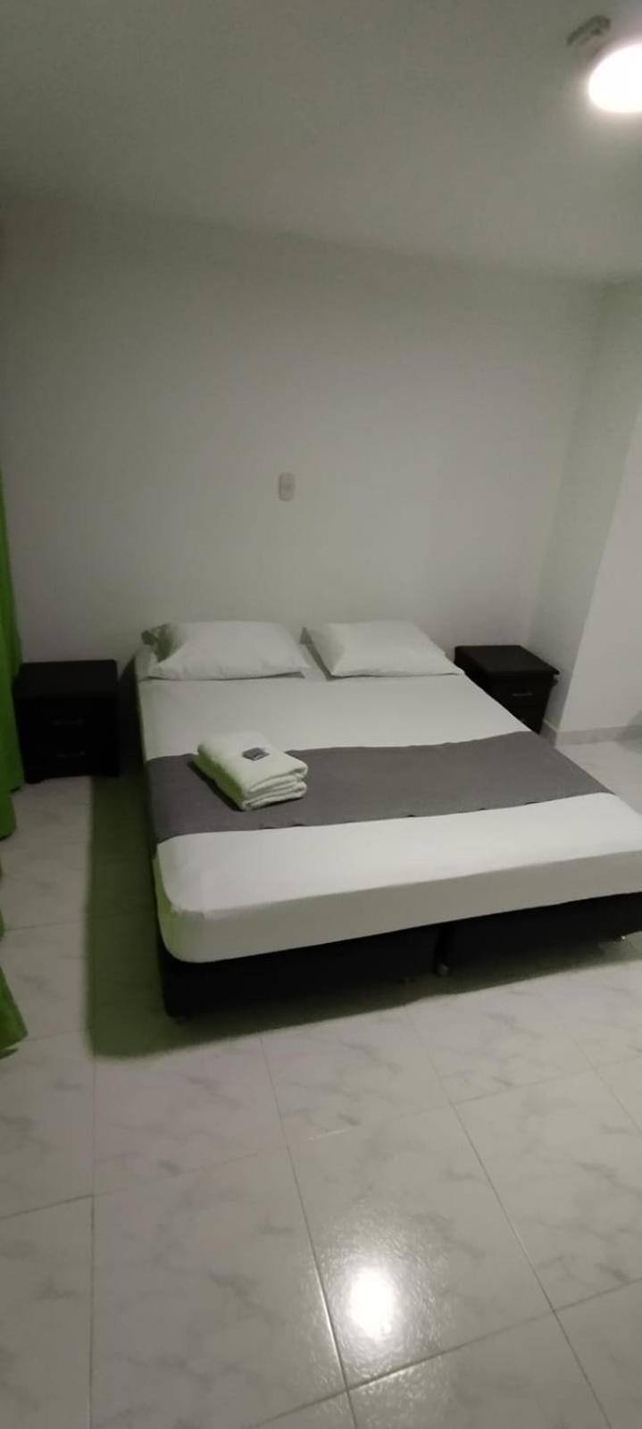 מדיין Hotel Paradise Lleras מראה חיצוני תמונה
