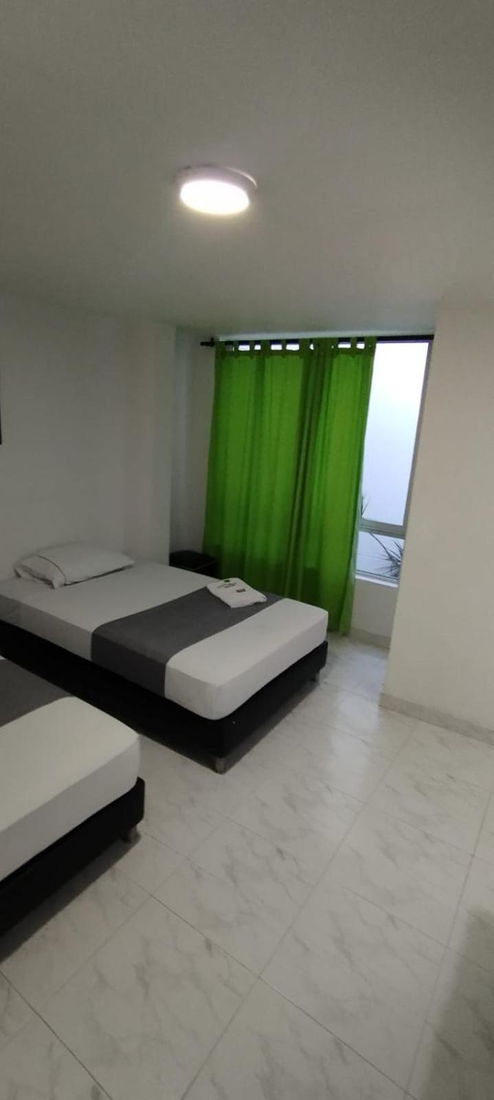 מדיין Hotel Paradise Lleras מראה חיצוני תמונה