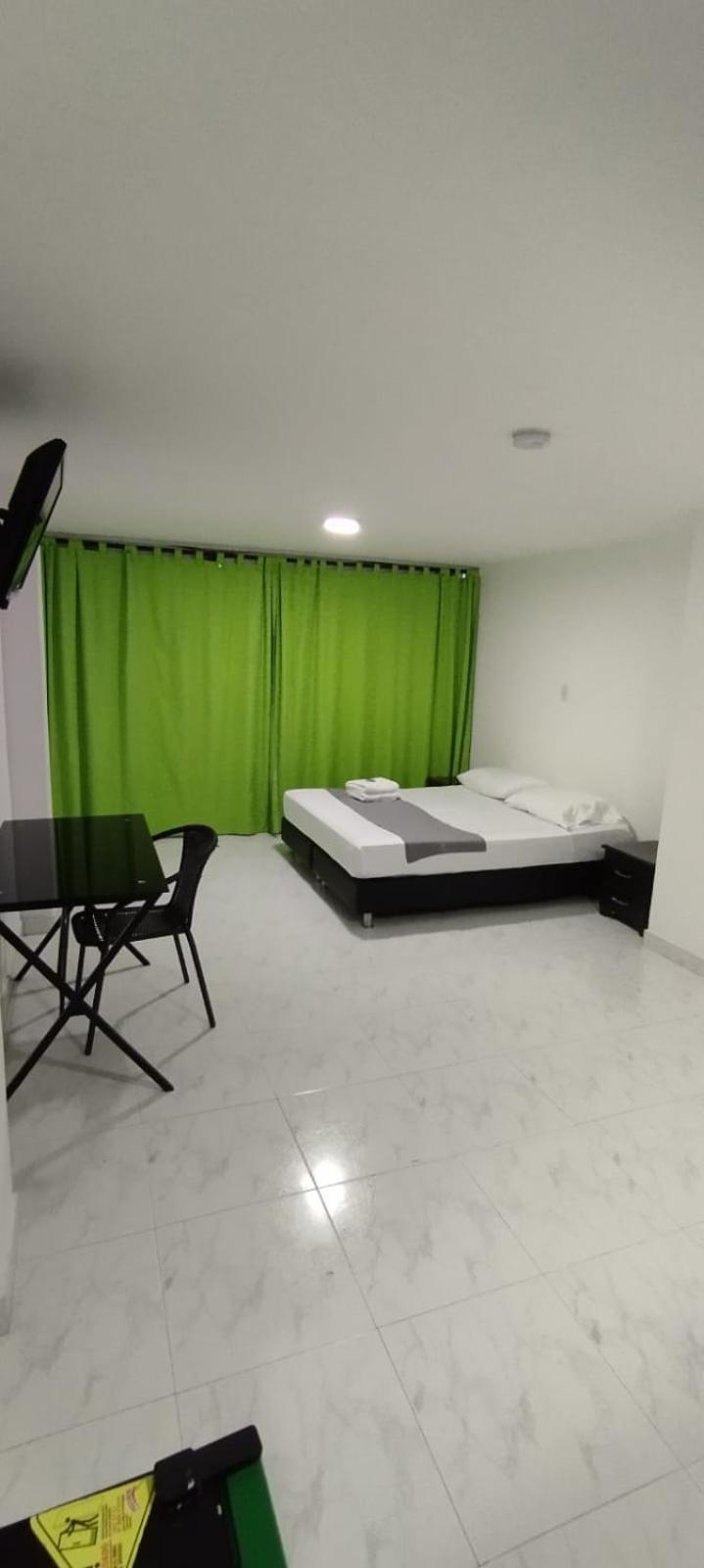 מדיין Hotel Paradise Lleras מראה חיצוני תמונה