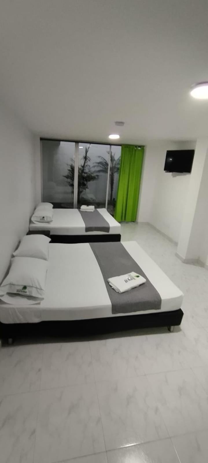 מדיין Hotel Paradise Lleras מראה חיצוני תמונה