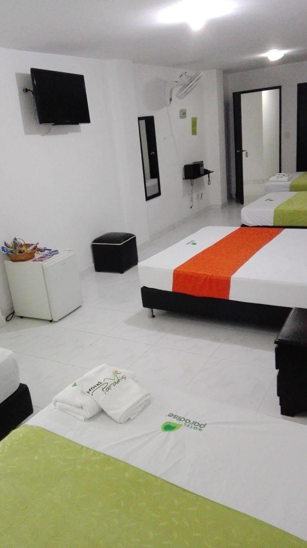 מדיין Hotel Paradise Lleras מראה חיצוני תמונה