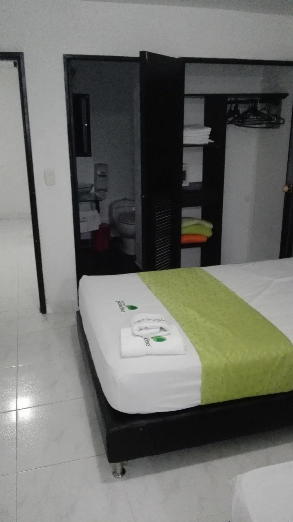 מדיין Hotel Paradise Lleras מראה חיצוני תמונה
