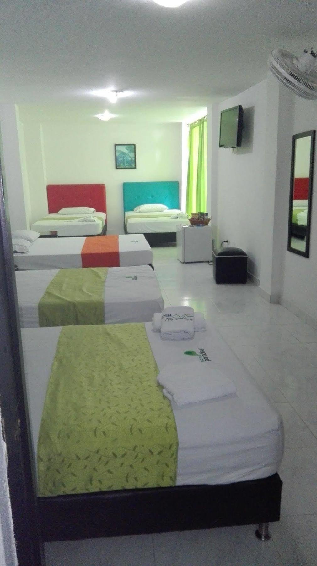 מדיין Hotel Paradise Lleras מראה חיצוני תמונה