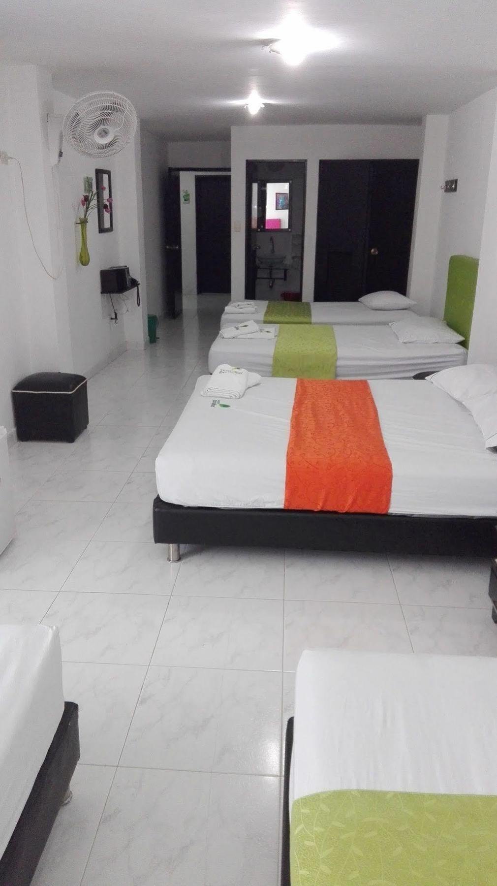 מדיין Hotel Paradise Lleras מראה חיצוני תמונה