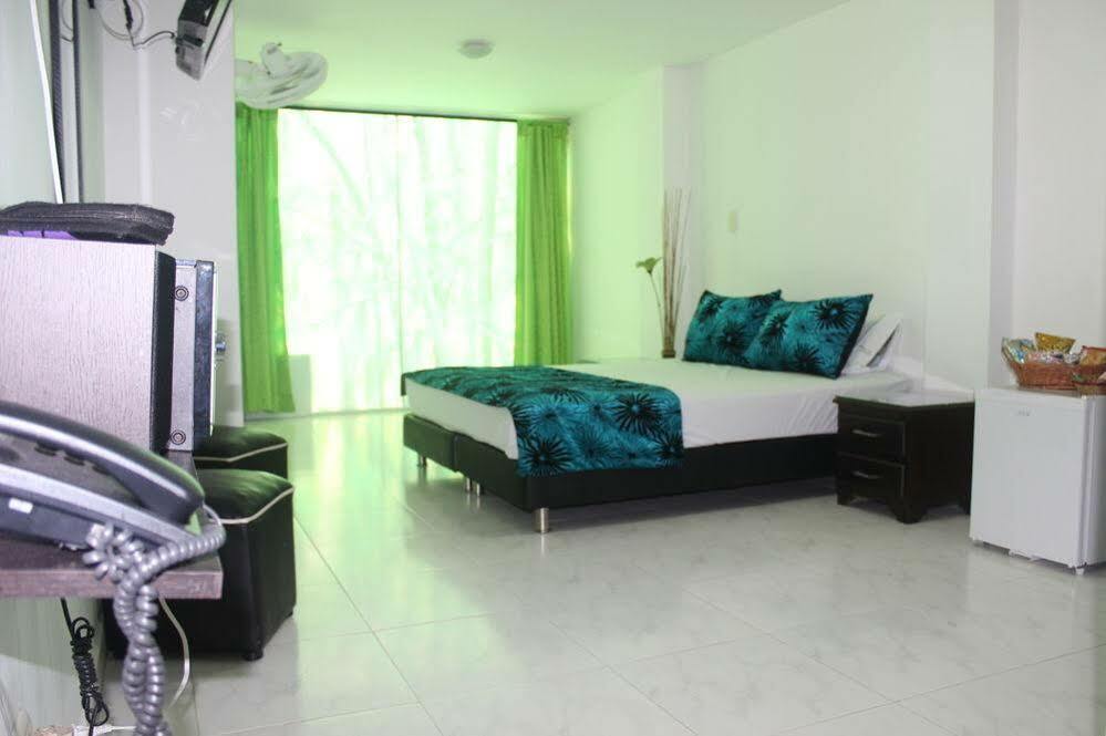 מדיין Hotel Paradise Lleras מראה חיצוני תמונה