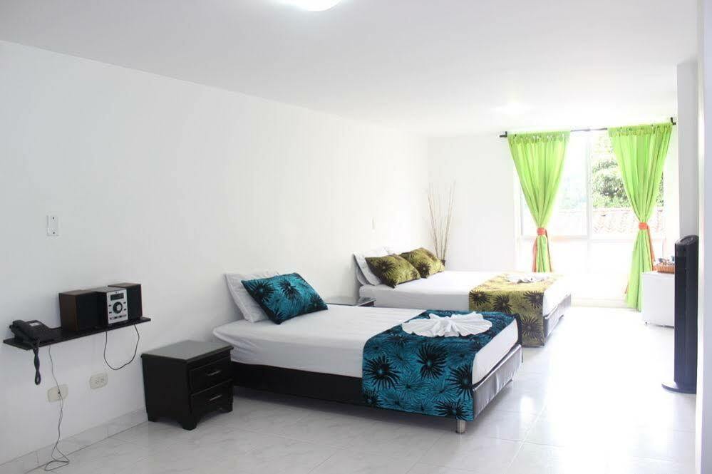 מדיין Hotel Paradise Lleras מראה חיצוני תמונה